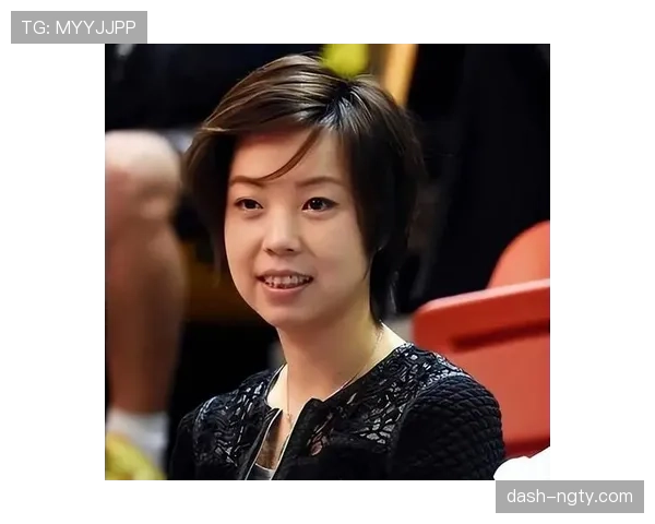 张怡宁出门还带运动包？谁知道她家卧室藏着泳池大小的乒乓球台！
