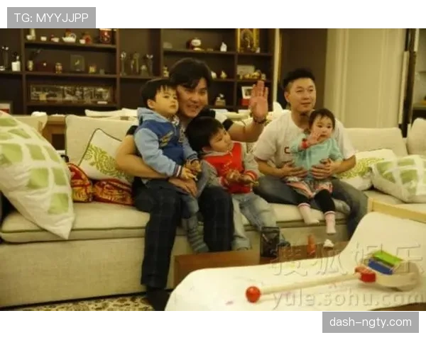 李小鹏家的狗都比我会理财